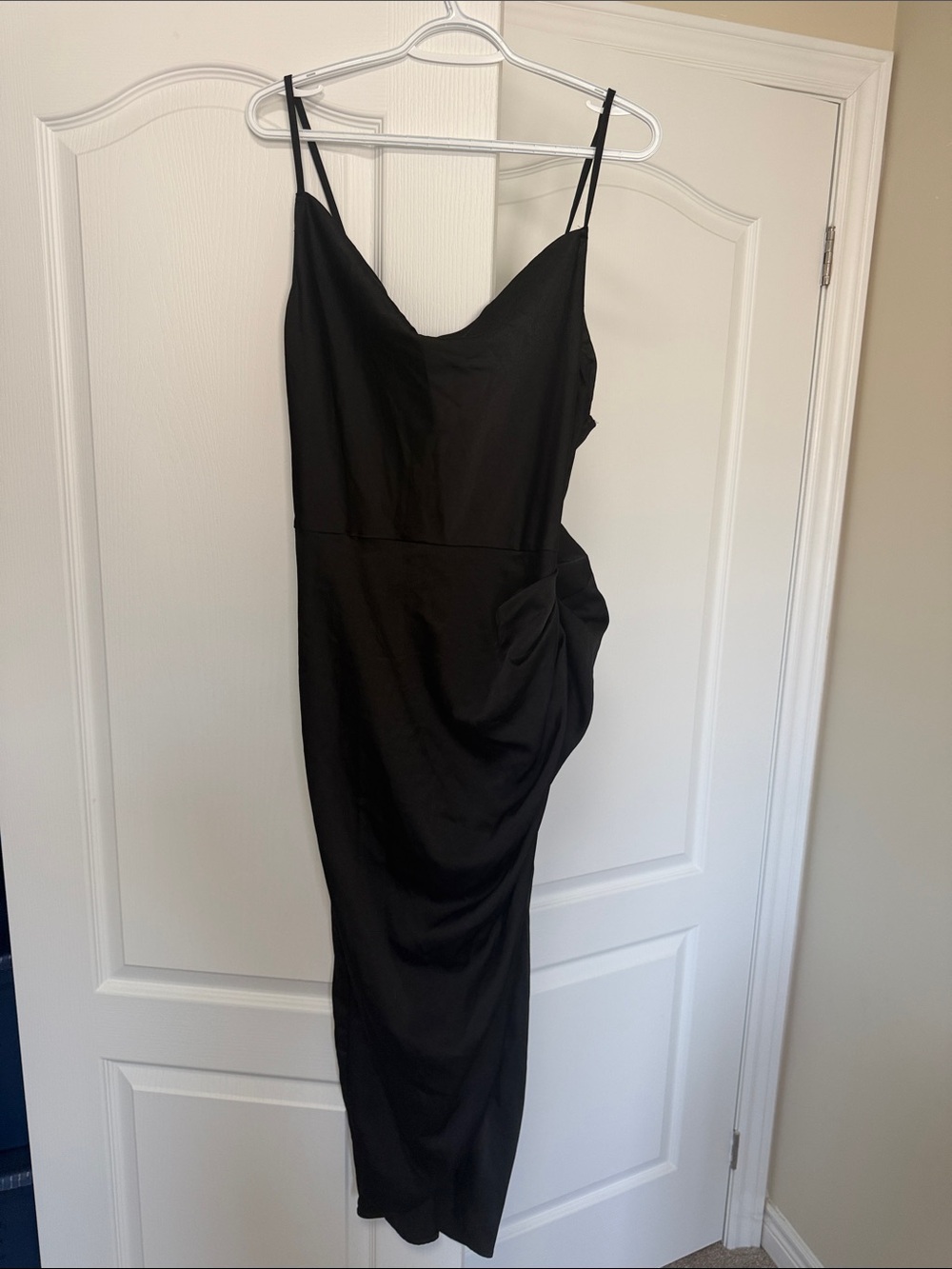 Elegant Black Slip Midi Dress with Draped Side